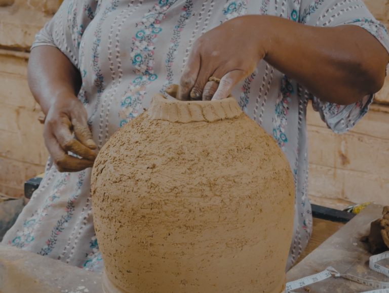 L&rsquo;argile, entre terre et traditions
